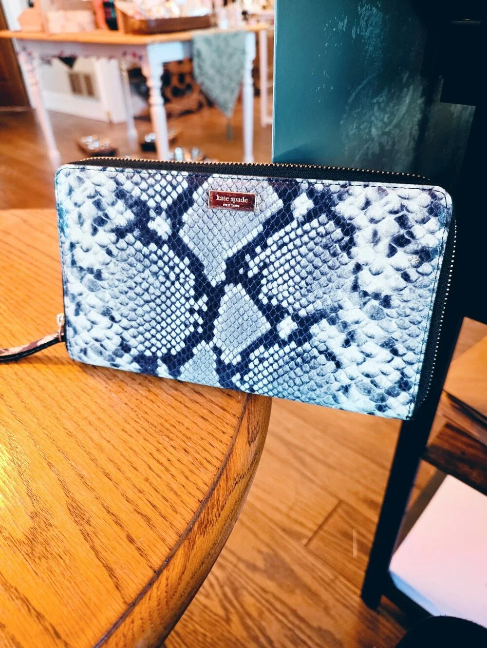 Kate Spade Laurel Way Snake Print Zip Around Wallet Black Gray Leather 9 x 5